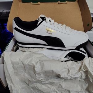 Puma Roma White & Black Low-Top Sneakers
